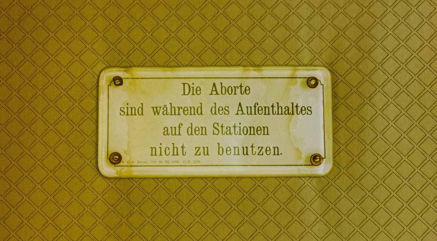 DB Museum Unter Druck Schild Abortbenutzungsverbot Copyright DB Museum Uwe Niklas