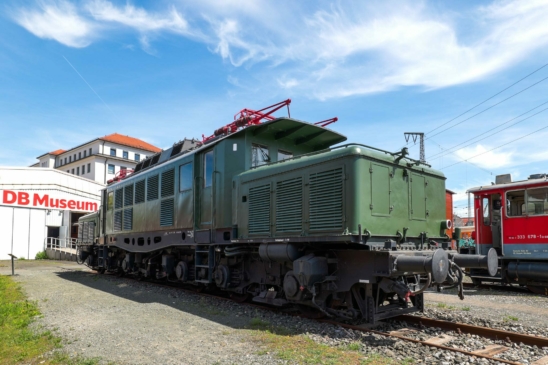 E 94 1