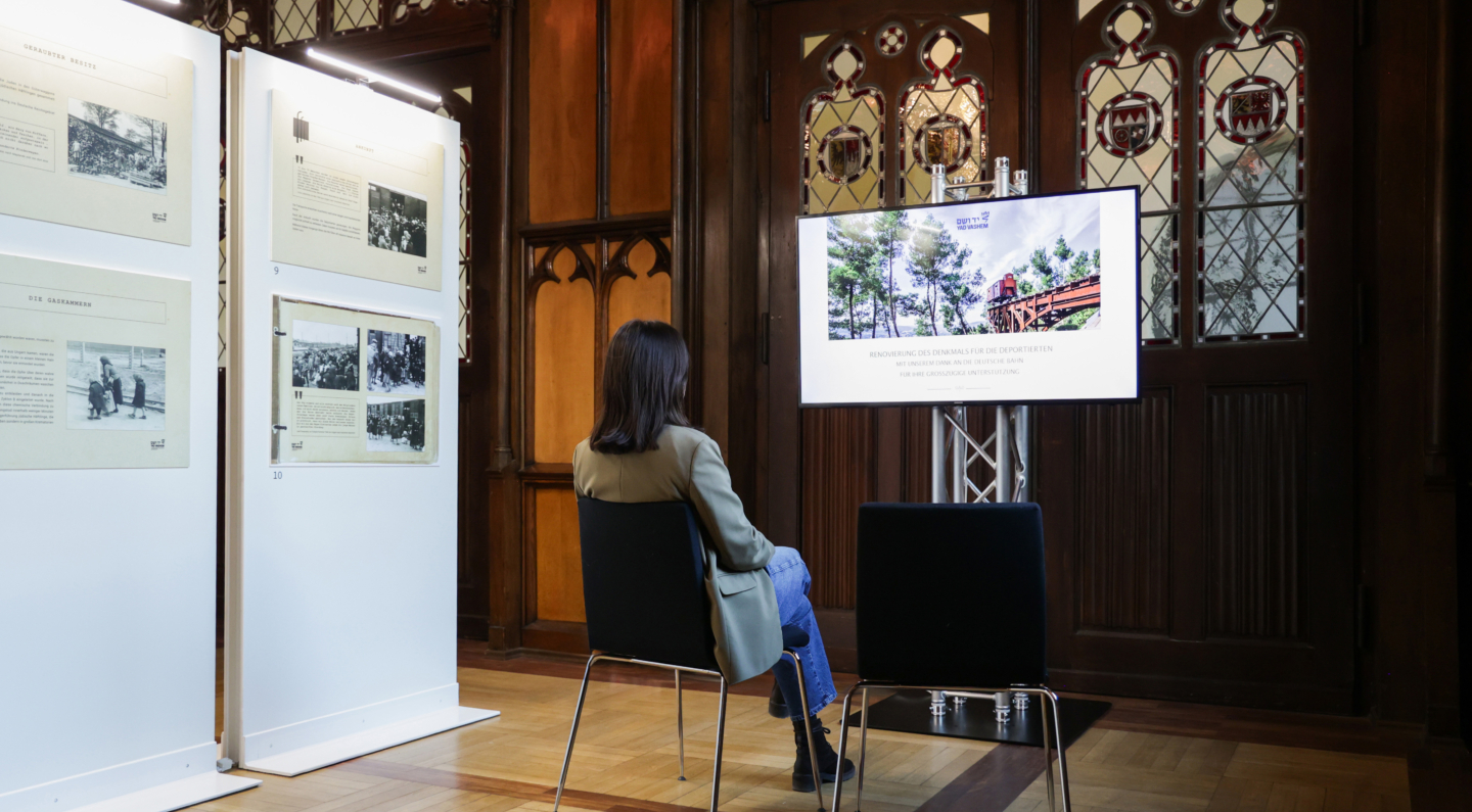 DB Museum Das Auschwitz Album Mauro Esposito 06